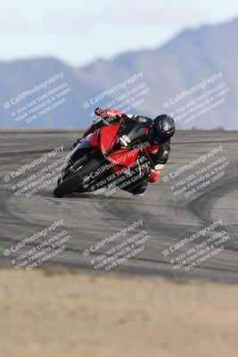 media/Nov-16-2025-Race Pace (Sun) [[8c5fa54630]]/Verified Riders/8-Turn 12 (120pm)/